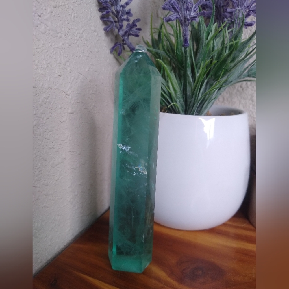 High Quality Green Fluorite Tower
